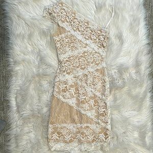 Bebe Dress lace